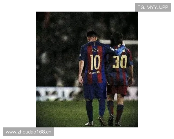 卡瓦尼与伊布锋线配合呈现多点驱动趋势 卡瓦尼与伊布锋线配合呈现多点驱动趋势